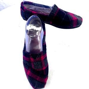 Tom’s Women Wool Blend Flats Moccasins Fuchsia Grey Plaid Flannel Slip On S 7.5